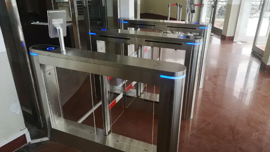 Gezichtsherkenningstoegangspoort